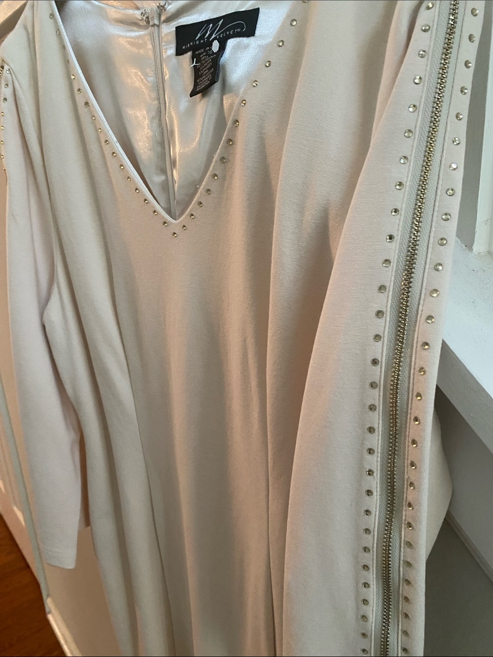 Midnight Velvet Ivory V-Neck Stud-Trim Dress - Picture 5 of 6